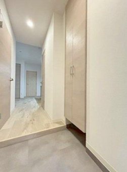板橋区南常盤台1丁目楽器可（防音・24時間演奏・グランドピアノ・弦管楽器・声楽・DTM）新築マンション 玄関