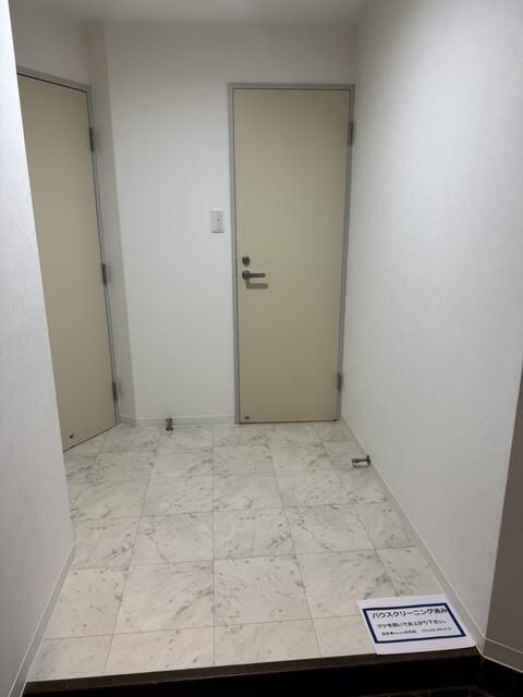 目黒区目黒3丁目楽器可(防音・グランドピアノ・弦・管楽器・声楽)マンション 玄関