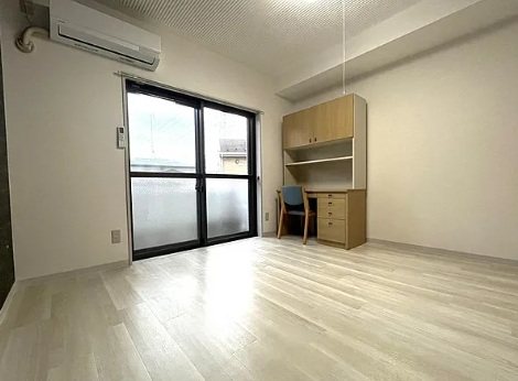 座間市座間2丁目楽器可(防音・ピアノ・弦管楽器・声楽)マンション リビング