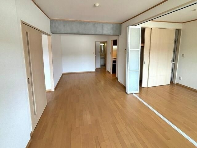 川崎市多摩区宿河原6丁目（ピアノ・弦・管楽器）マンション リビング