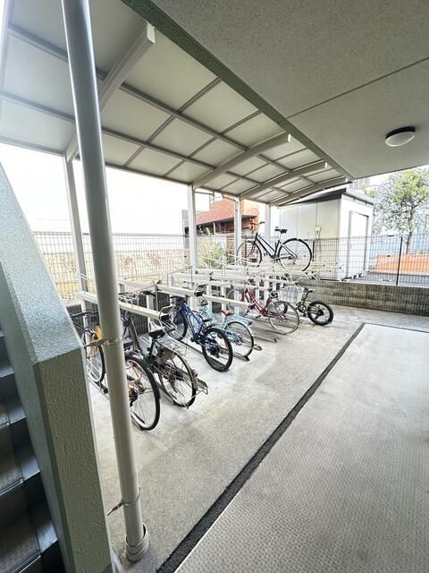川崎市多摩区登戸楽器可（ピアノ・管弦楽器）マンション 駐車場