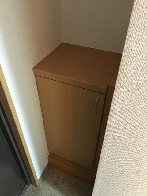 横浜市中区麦田町1丁目楽器可（グランドピアノ・弦管楽器・声楽）マンション 玄関