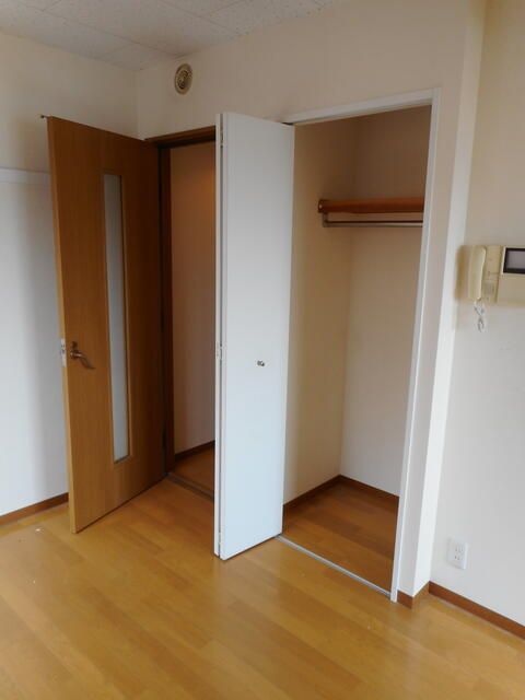 八王子市明神町3丁目楽器可（防音・グランドピアノ・弦管楽器・声楽）マンション 収納
