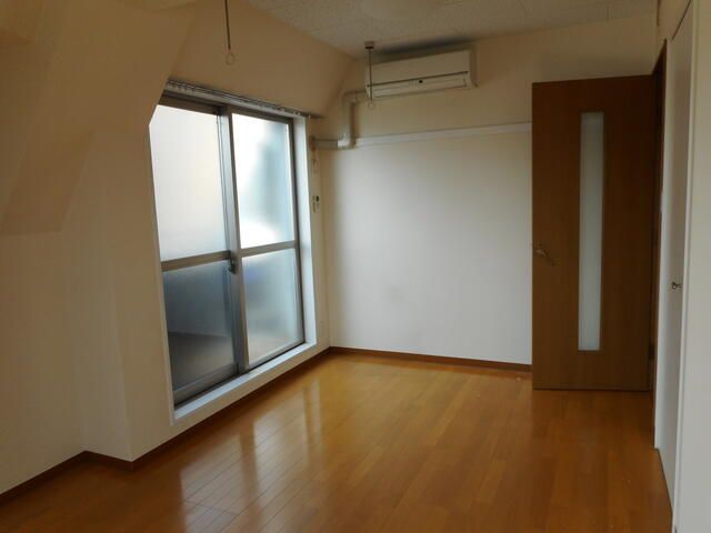 八王子市明神町3丁目楽器可（防音・グランドピアノ・弦管楽器・声楽）マンション リビング