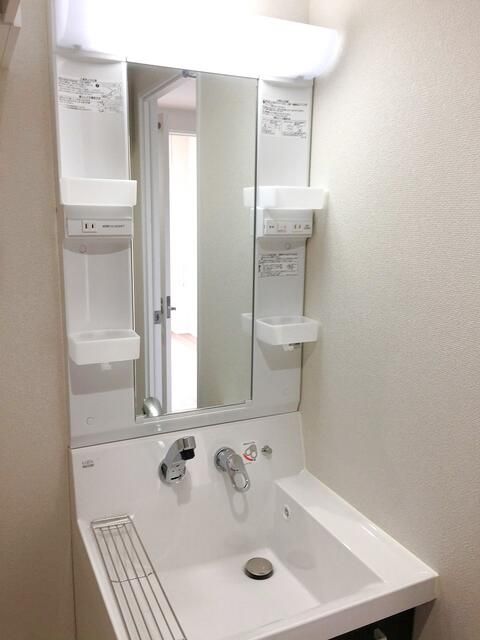川崎市幸区南幸町3丁目楽器可（防音・ピアノ・弦・管楽器・声楽）マンション 洗面所