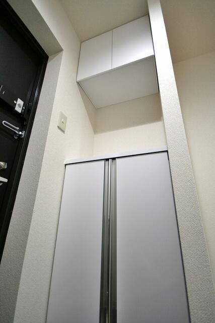 川崎市幸区南幸町3丁目楽器可（防音・ピアノ・弦・管楽器・声楽）マンション 玄関