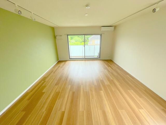 立川市砂川7丁目楽器可（ピアノ・弦管楽器）マンション リビング