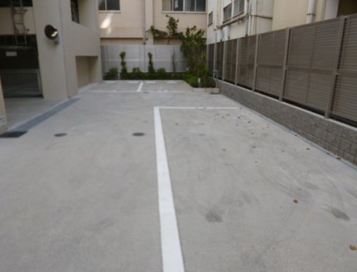 横浜市中区山下町楽器可（ピアノ）マンション 駐車場