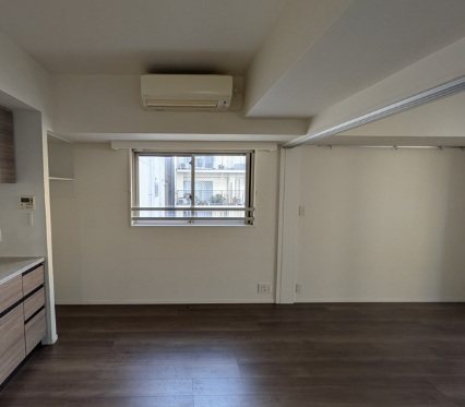 横浜市中区山下町楽器可（ピアノ）マンション リビング