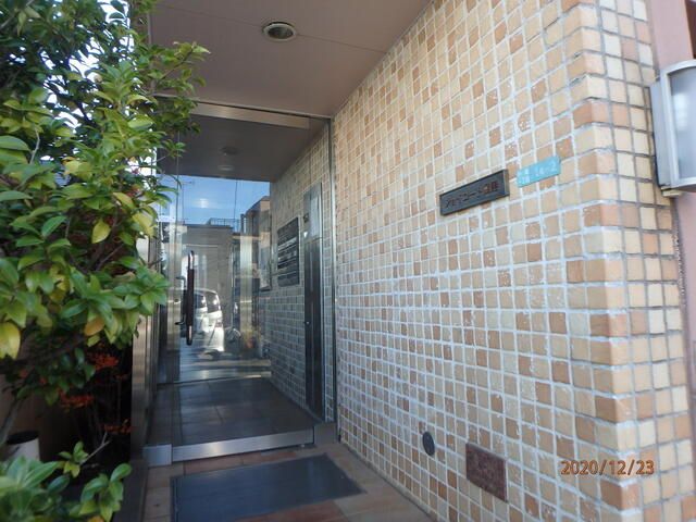 目黒区中町1丁目楽器可(防音・グランドピアノ)マンション エントランス