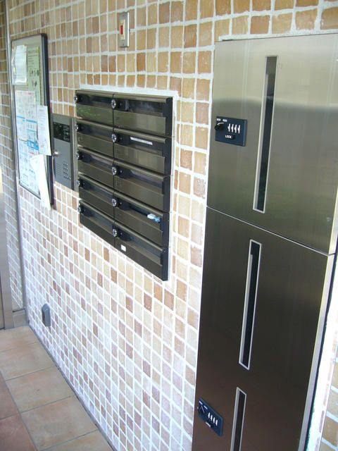 目黒区中町1丁目楽器可(防音・グランドピアノ)マンション 玄関