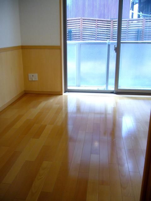 目黒区中町1丁目楽器可(防音・グランドピアノ)マンション リビング