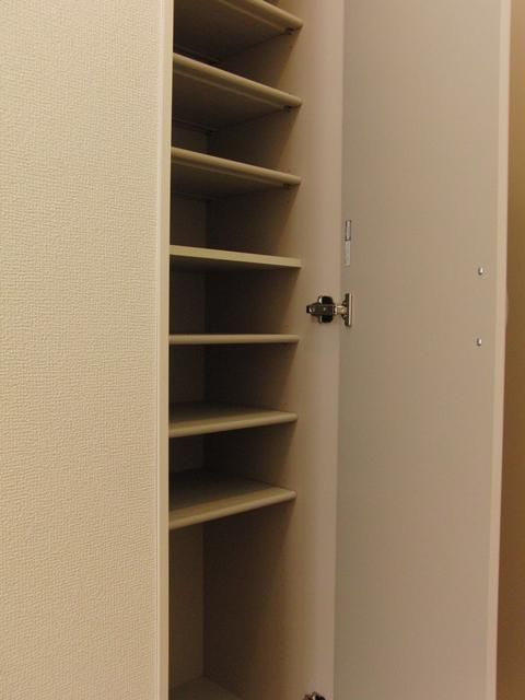 座間市相模が丘5丁目楽器可（ピアノ・弦・木管楽器）マンション 収納