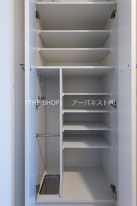 ヴォーガコルテ長原 玄関
