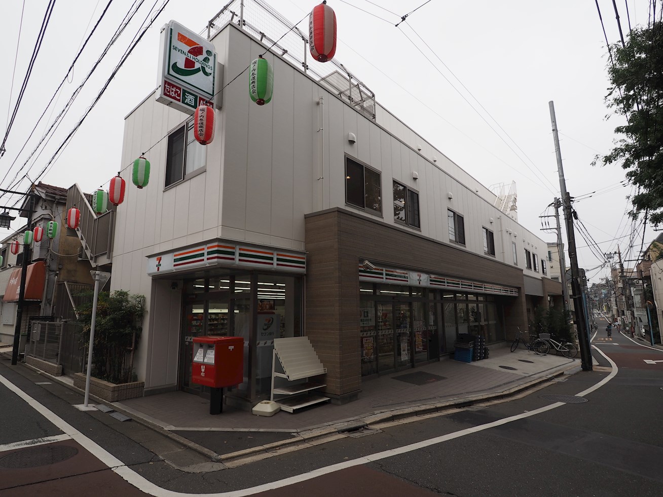 スカイコート高円寺第３ コンビニ