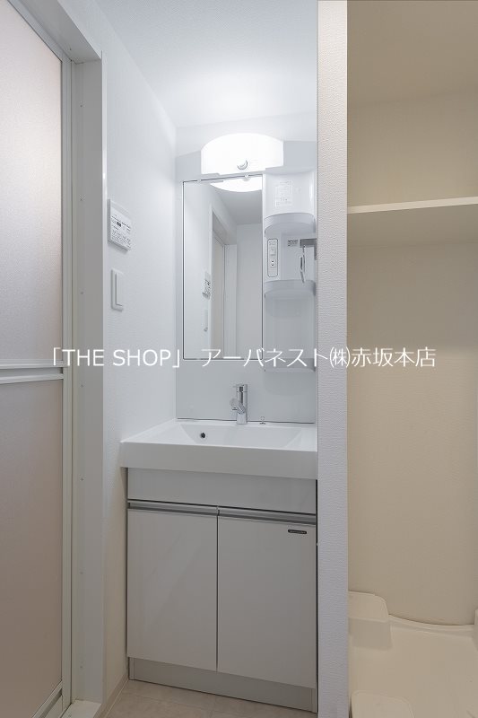 ヴォーガコルテ長原 洗面所