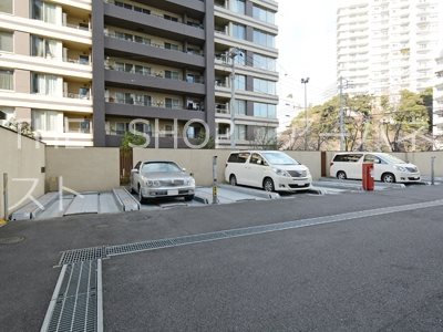 ベルファース目黒 駐車場