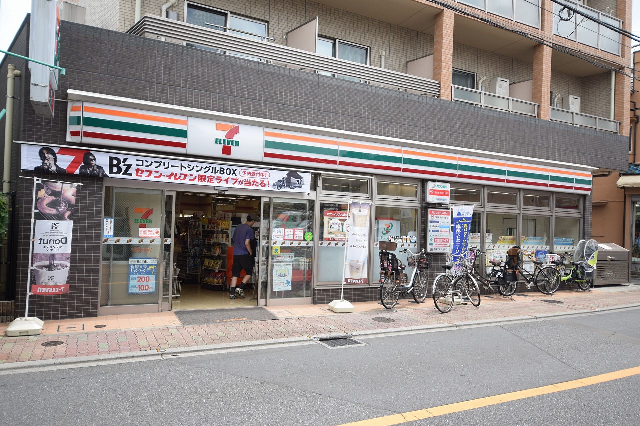 DIPS桜台駅前 コンビニ