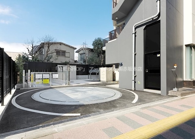 ステラメゾン三軒茶屋 駐車場