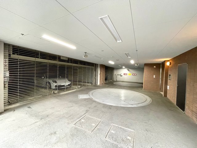 レジディア代官山 駐車場