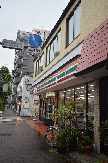 ヴォーガコルテ練馬　 コンビニ