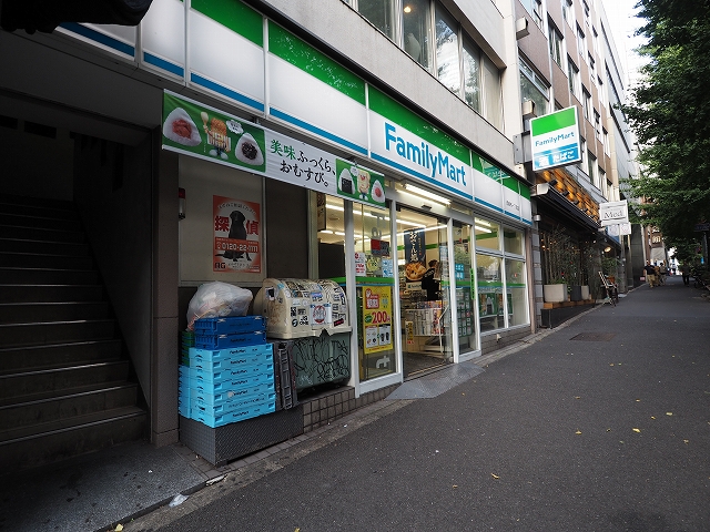 ルガロ西麻布   コンビニ