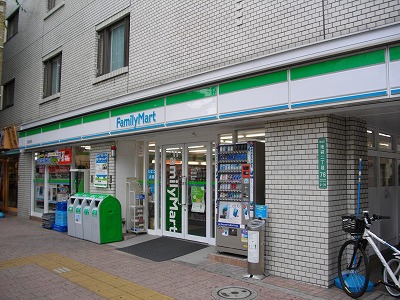 ヴォーガコルテ池袋 コンビニ