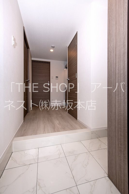 ヴォーガコルテ御嶽山 玄関