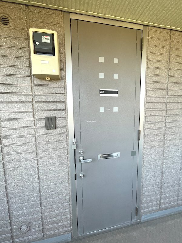 メゾンクレール船越 玄関