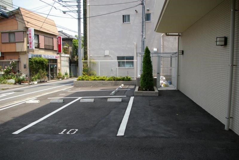 リバティゲート 駐車場