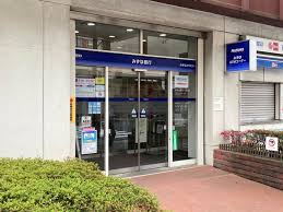 グローリー　アヴェニュー 銀行
