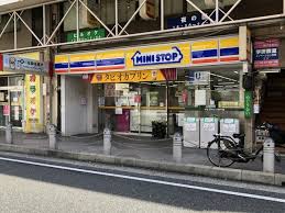 サンリットウエストＪ コンビニ