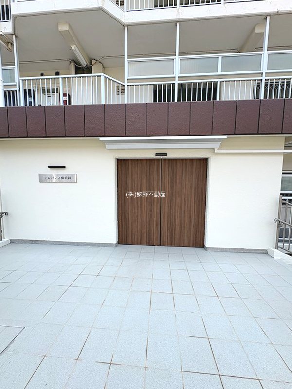テレパレス横須賀 エントランス