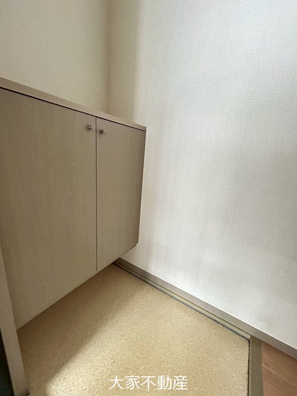 ハイカムール仲沖B棟 玄関