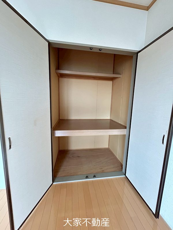 ハイカムール仲沖B棟 収納