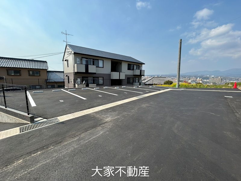 グローリー鷲崎　C棟 駐車場