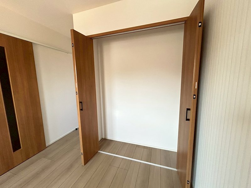 グローリー鷲崎　C棟 収納
