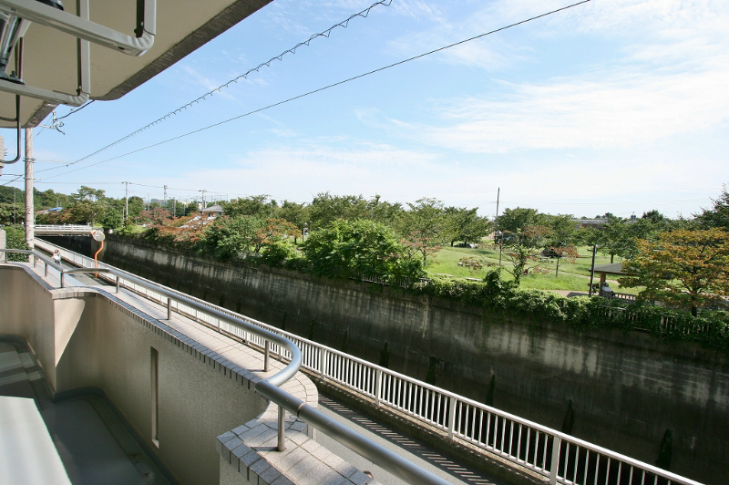 ロイヤルハイム氷川台 ベランダ