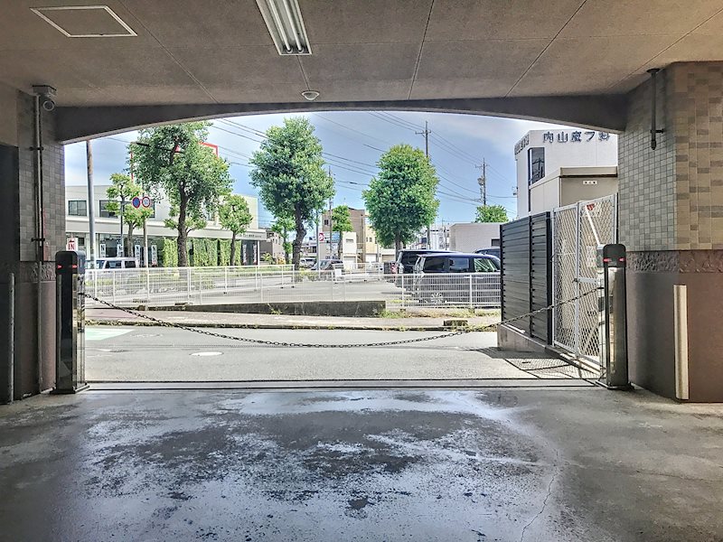 イトーピア中沢グリーンアベニュー(404) 駐車場