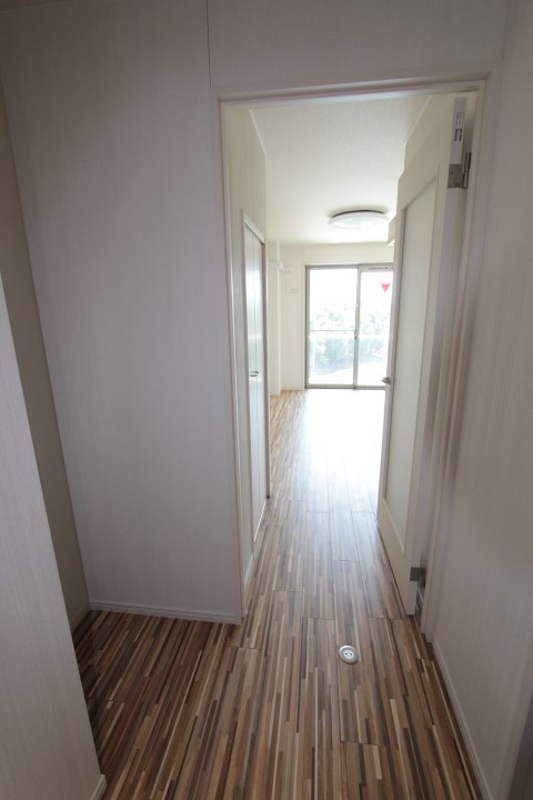 プラザ四天王 玄関