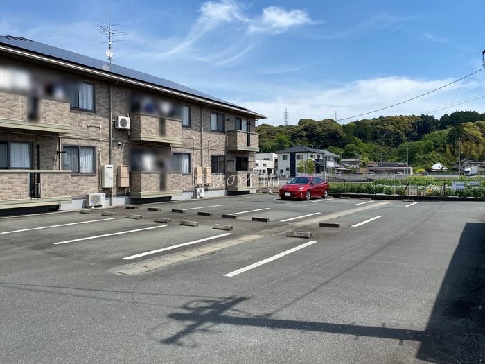 プリメーラ 駐車場