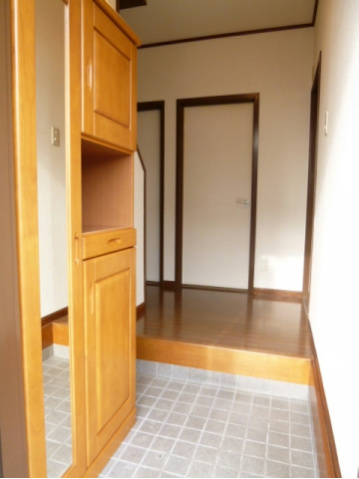 高部様志都呂町貸家 玄関