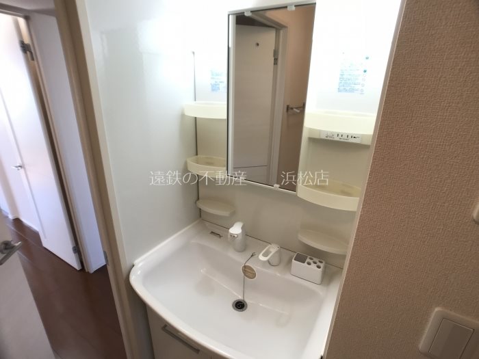 メゾンプレーヌ天竜川A 洗面所