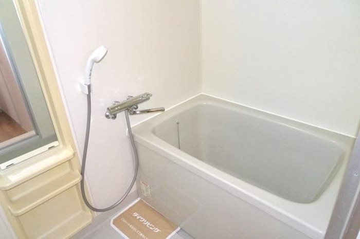 カトルセゾン　A棟 風呂画像