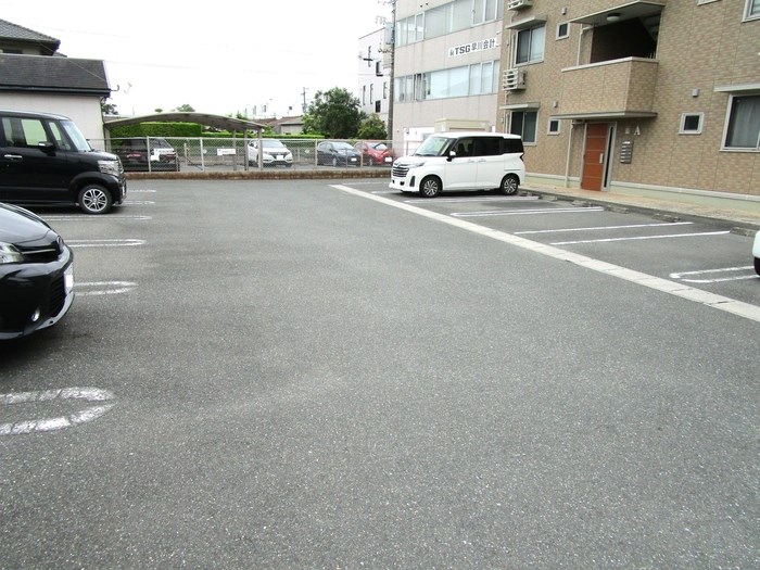 フェリーチェ　A 駐車場