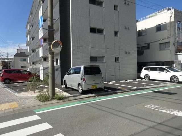 ル・リヴェール 駐車場
