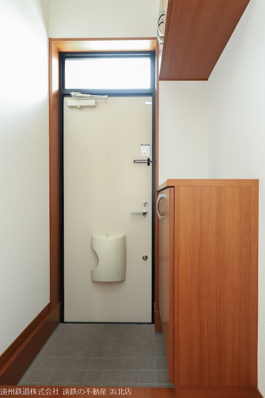 メゾネット薬師 玄関