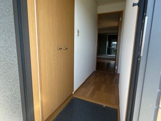 ハイツ向日葵 玄関