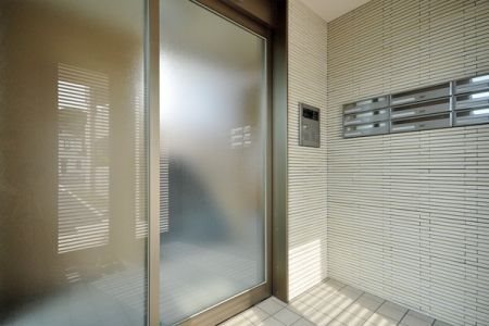 セラヴィー参番館 玄関