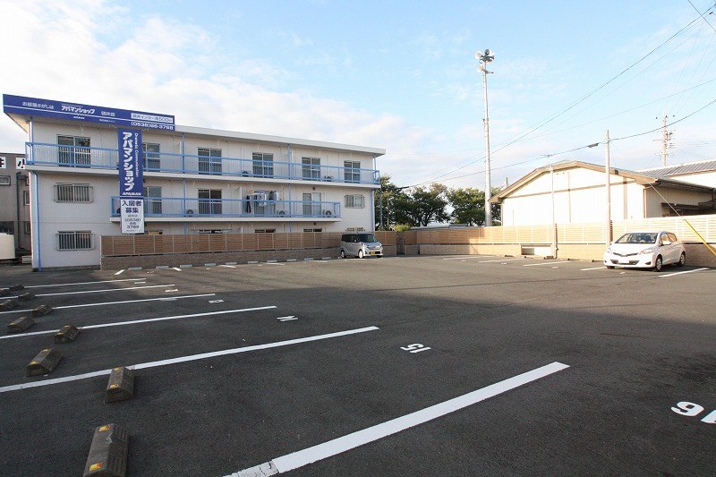 レナトゥス 駐車場